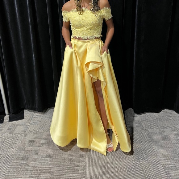 Yellow two- piece prom dress. Size - 00, Price - $180. I am willing to negotiate - Picture 1 of 4